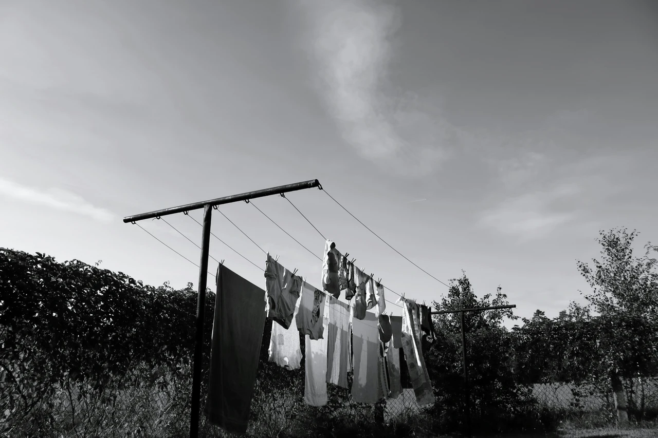 Attenzione: ecco cosa non devi assolutamente fare ai tuoi vestiti durante la disinfestazione