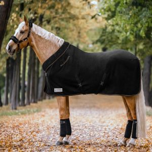 Horses Coperta in Pile Fluffie Italia Blu 128 cm, Ottima Fattura, Utile per  Proteggere Il Cavallo dagli Sbalzi di Temperatura : : Prodotti per  animali domestici